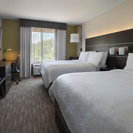 Holiday Inn Express Great Barrington By Ihg Екстериор снимка