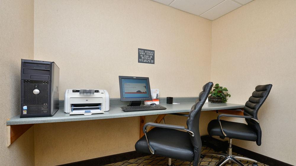 Holiday Inn Express Great Barrington By Ihg Екстериор снимка