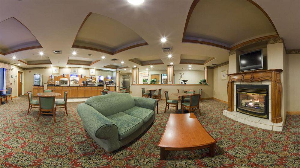 Holiday Inn Express Great Barrington By Ihg Екстериор снимка