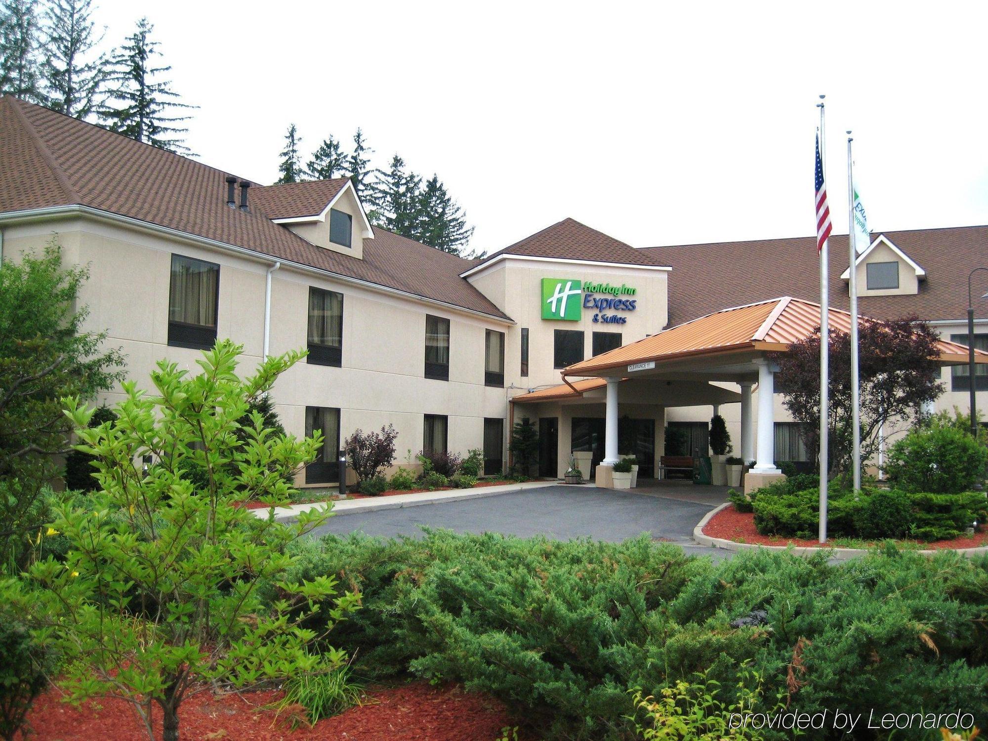 Holiday Inn Express Great Barrington By Ihg Екстериор снимка