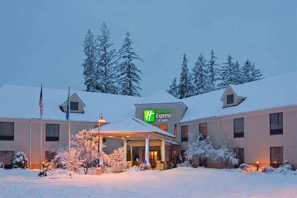 Holiday Inn Express Great Barrington By Ihg Екстериор снимка