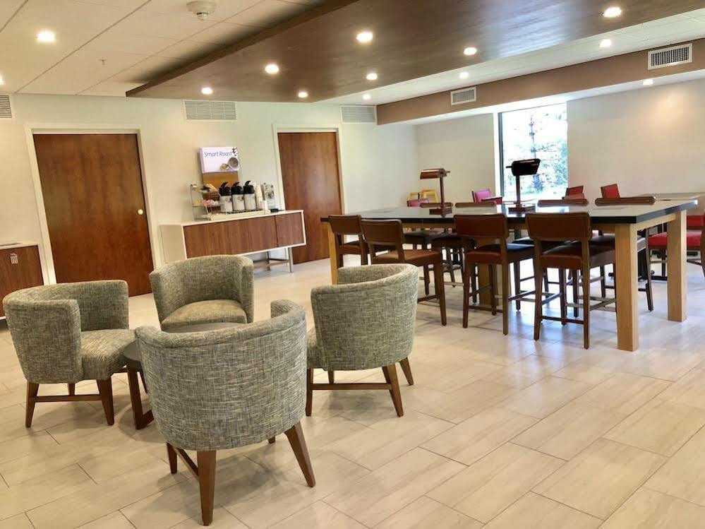 Holiday Inn Express Great Barrington By Ihg Екстериор снимка
